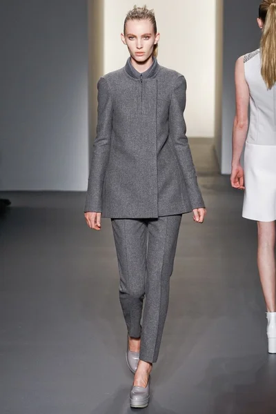 Look 9